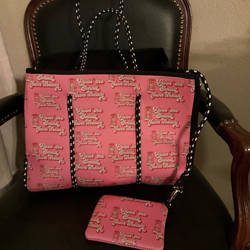 Pink Neoprene Tote Bag with Matching Wrist Pouch NWOT